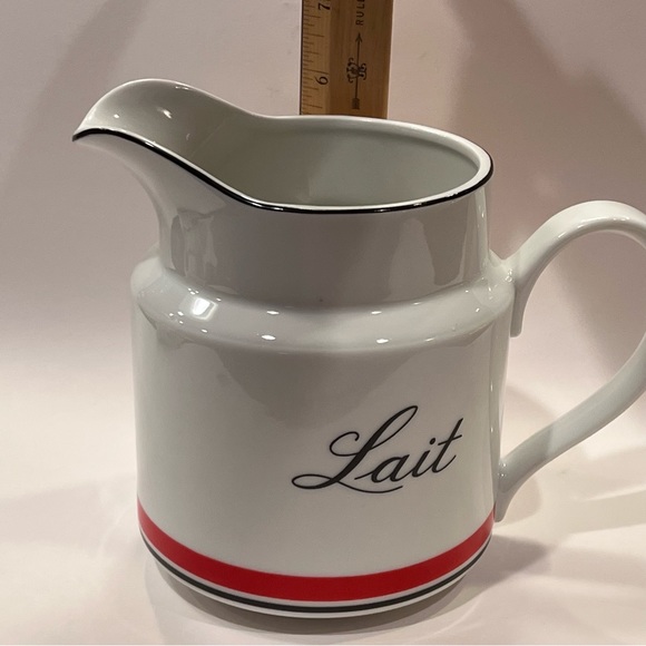 3/$30 LAIT Pitcher French Bon Appetit 32 oz Milk Pitcher Black Red Fine China - Picture 3 of 6